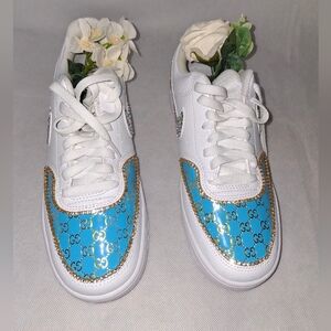 Nike Women's Athletic Shoes - White and Blue